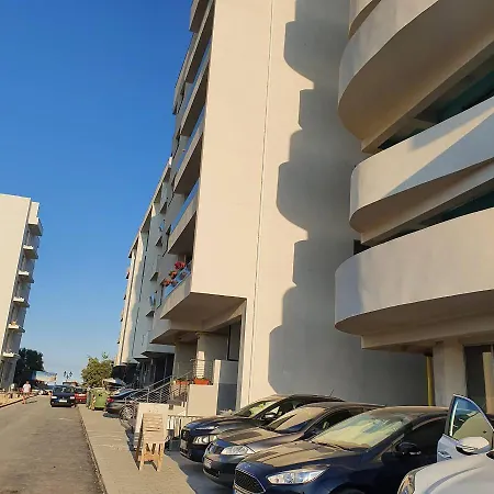 Vass La Malul Marii Apartmán